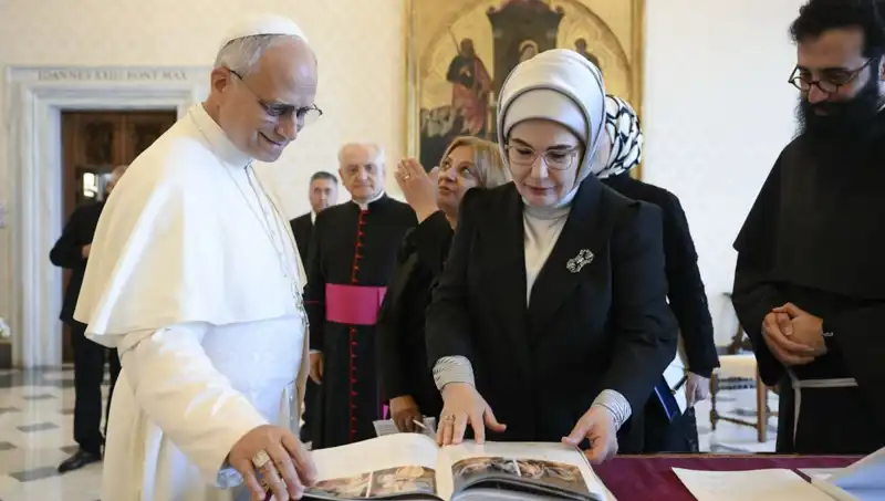 Emine Erdoğan ve Papa Leo'nun Önemli Gündemi: Gazze Meselesi