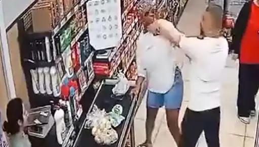 Markette Kasa Sırasında İnanılmaz Olay: Çocuğunun Önünde Kadına Saldırdı
