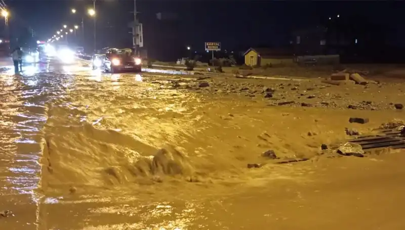 Konya ve Ankara’da Sel Felaketi: Hayat Durdu, Zarar Büyük!