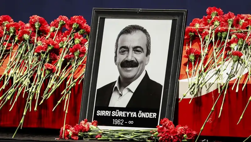 Sırrı Süreyya Önder Anması: Meclis'te Duygusal Anlar ve Unutulmaz Hatıralar