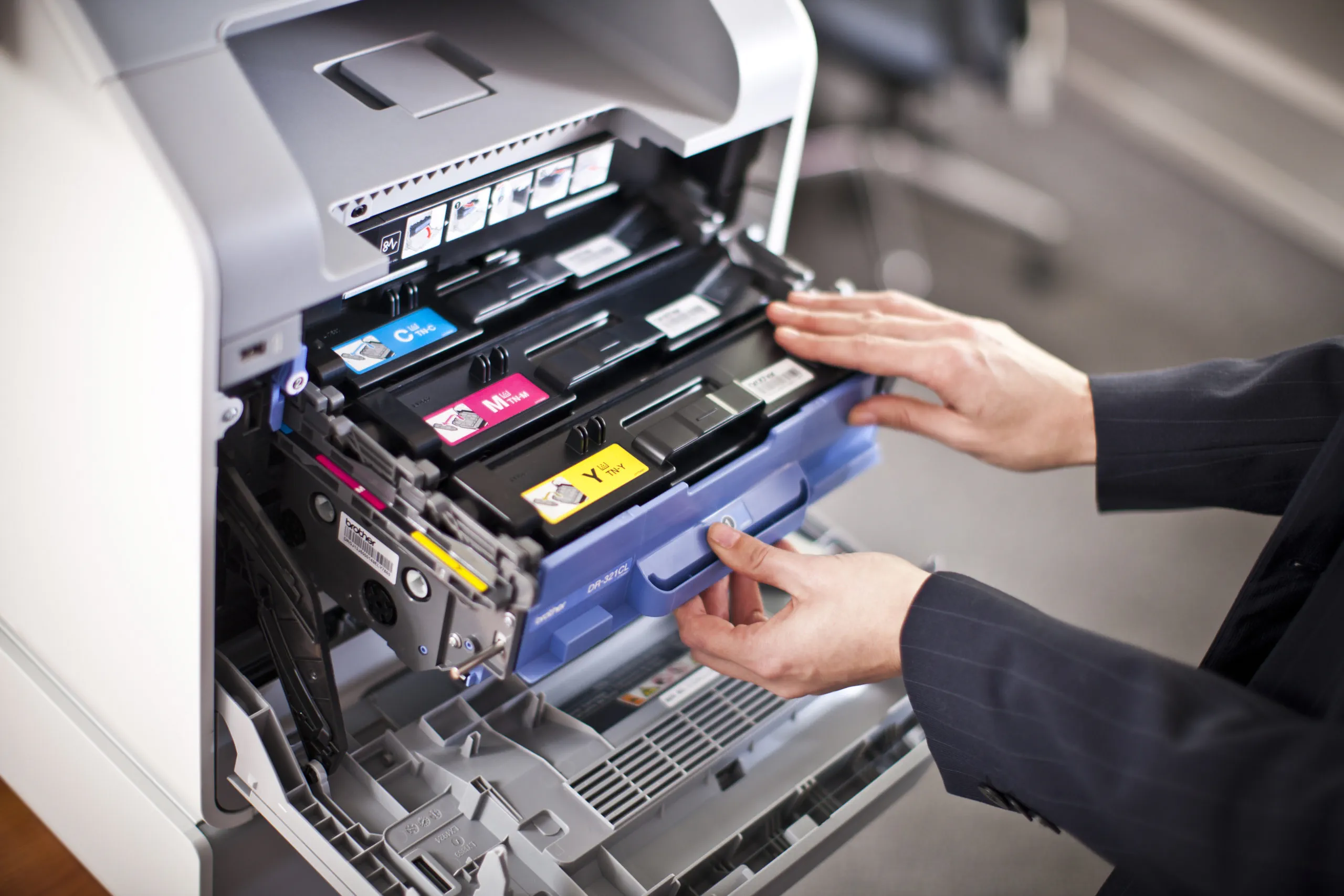Gizli Baskı Giderleri: Kartuş ve Toner Seçiminin Cebinize Etkisi