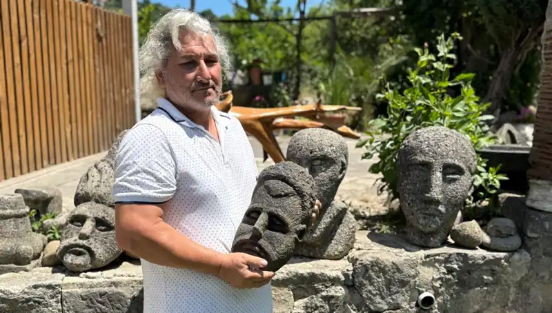 3 Günlük Eserler: Görenler Tarihi Eşya Sanıyor, O İse Satmayı Düşünmüyor!