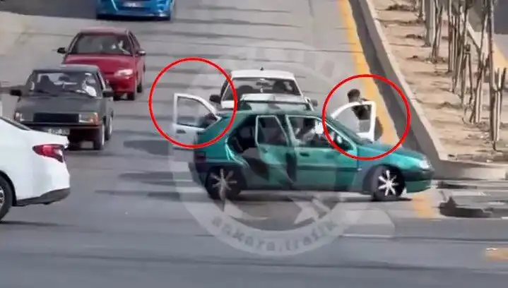 Trafikte Bıçak ve Kılıçlarla Saldırı: Güvenlik Önlemleri Artırılıyor!