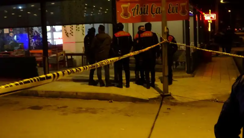 Kahvehanede Çıkan Silahlı Kavga Kanlı Bitti: Bir Ölüm, Dört Yaralı!