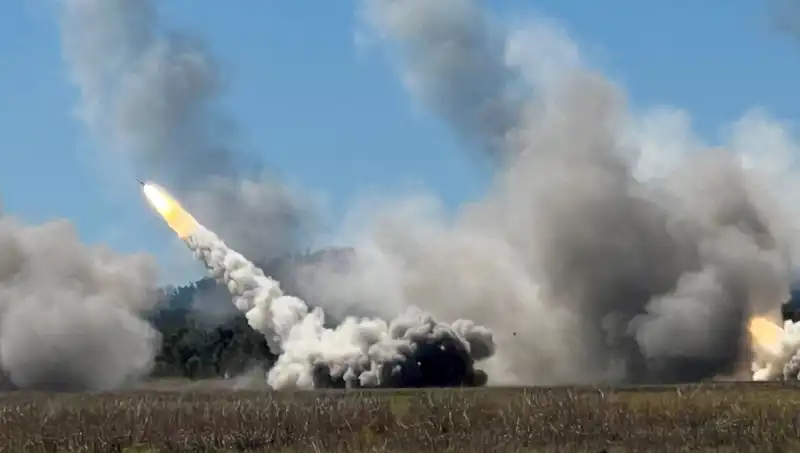 Avustralya'nın En Büyük Askeri Tatbikatında HIMARS Atışıyla Tarihi Bir İlk