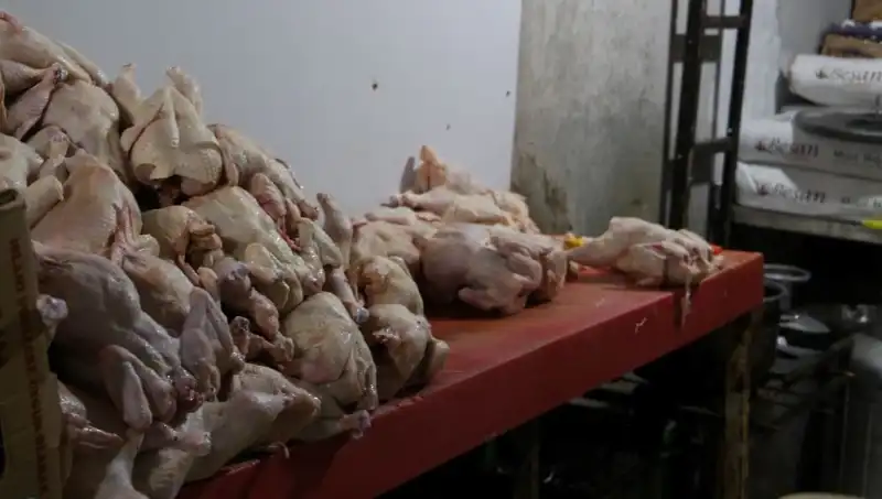 Döner İmalathanesindeki Şok Görüntüler Sosyal Medyayı Salladı!