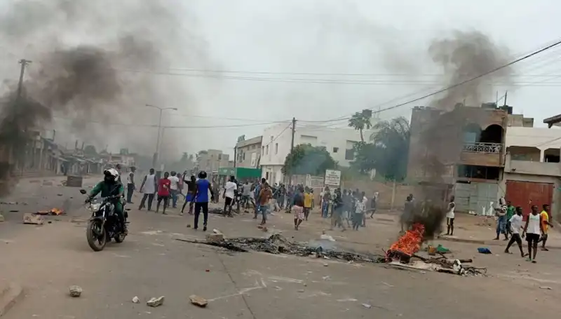 Togo'da Sarsıcı Protestolar: Nehirlerden 7 Ceset Çıktı, Ülke Karıştı!