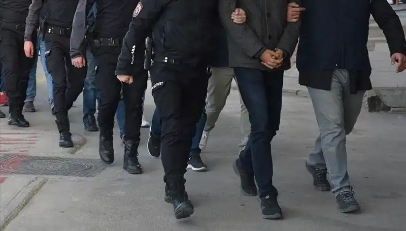 FETÖ'nün İzleri Sürüldü: 5 İlde 10 Kişi Gözaltında!