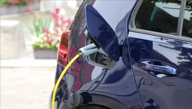 Tesla'dan Daha Fazla Yol Alacak Yeni Elektrikli Araç: 1500 Kilometre Menzil!