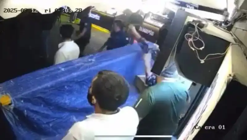 Ortaköy'de Geceye Damga Vuran Kavgada Tekme Tokat Savaş!