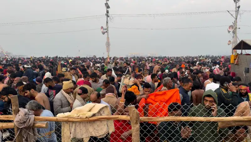 Hindistan’daki Dini Festivalde Izdırap: Altı Kişi Hayatını Kaybetti