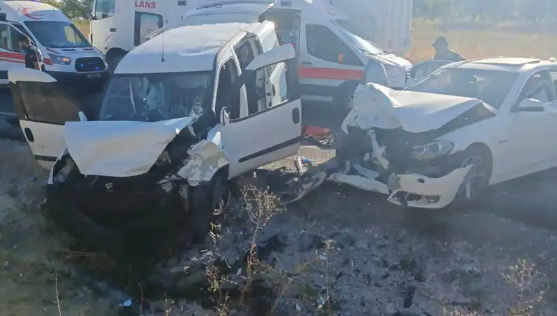 Nevşehir'deki Kaza: 14 Yaralı ile Büyüyen Tehlike