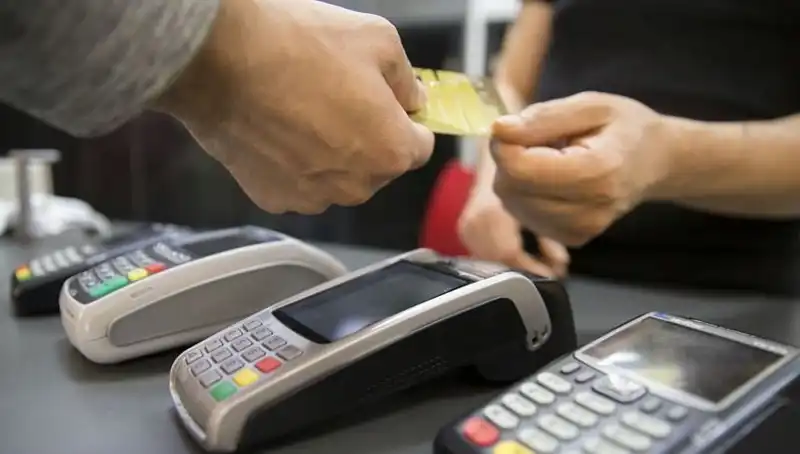 Kartlı harcamalarda dikkat çeken gizli artış: Tüketicileri ne bekliyor?