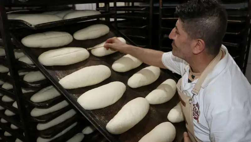 45 Derecede Zorlu Mesai: 250 Derecelik Fırınlarda Ekmek İmparatorları İş Başında!