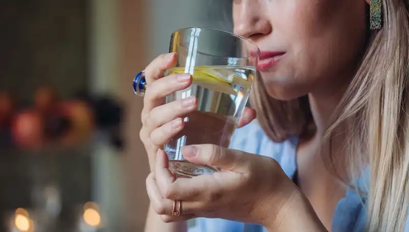 Aç Karnına 1 Litre Su İçmenin Sağlık Üzerindeki Etkileri