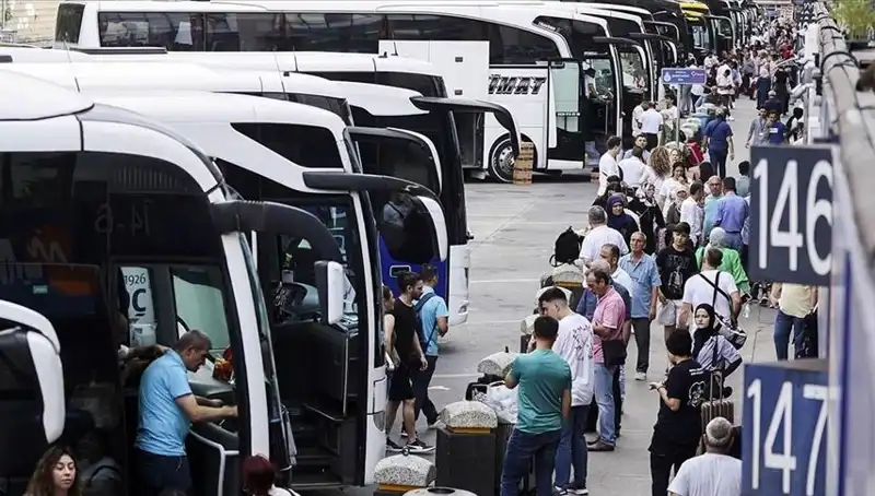 İstanbul'dan Ayrılanların Sayısı 2022'de Rekor Kırdı: 369 Bin 453 Kişi