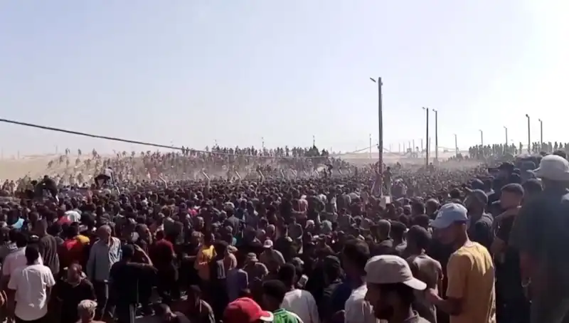 Filistin'de Korkunç Saldırı: İsrail, Yardım Bekleyenlere Ateş Açtı